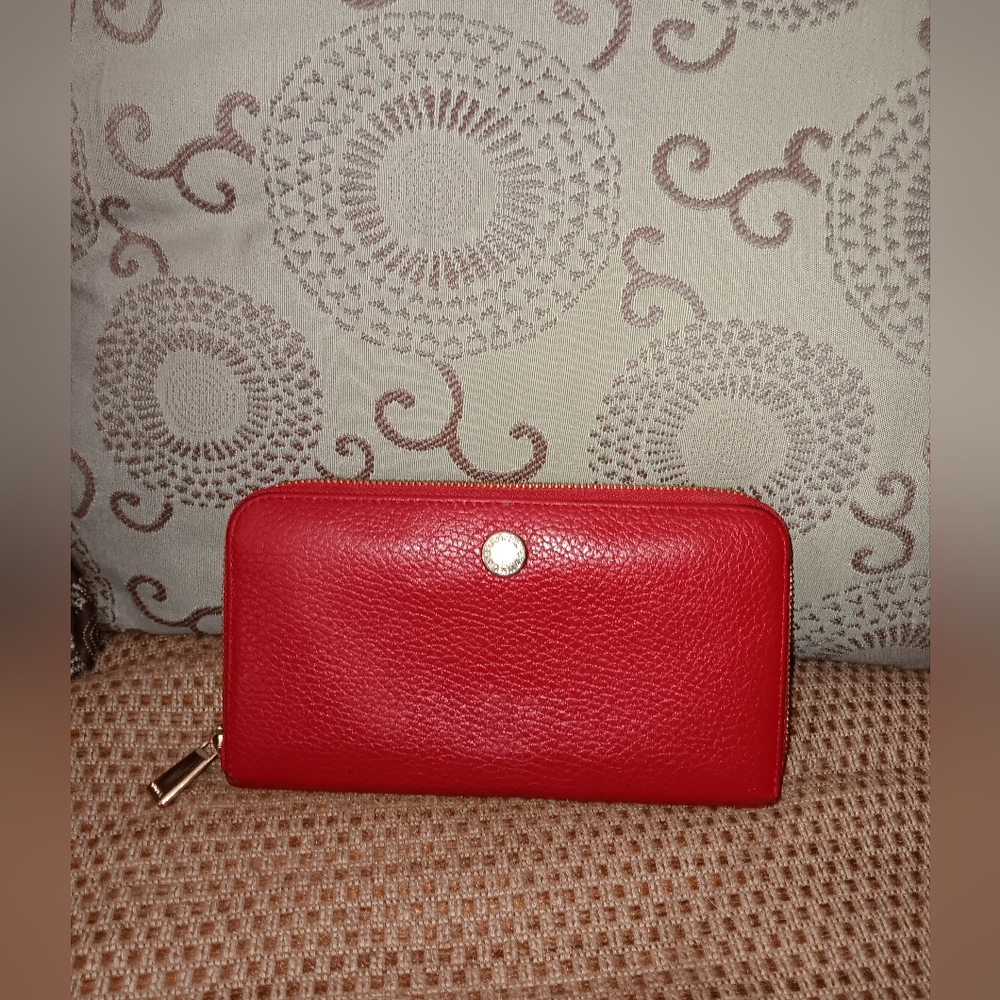 Furla red saffiano leather zippy wallet